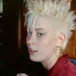 Meet your Posher, Adra